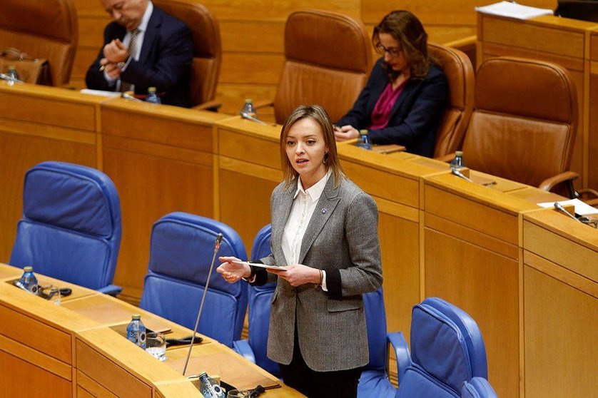 La conselleira de Política Social, Fabiola García, compareció en el Parlamento gallego para dar cuenta de los resultados de este programa.