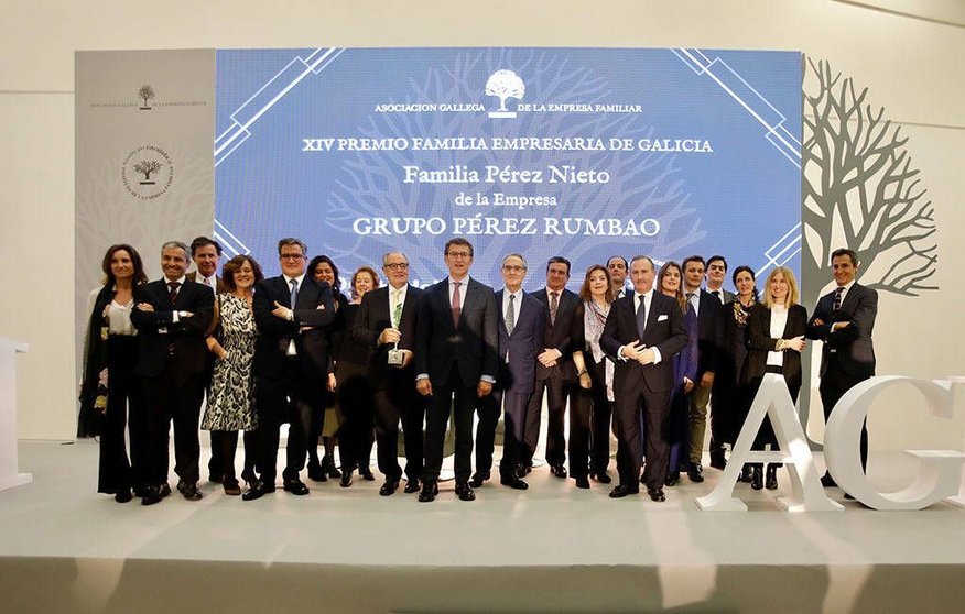 El presidente de la Xunta participó en el acto de entrega del XIII Premio Familia Empresaria de Galicia de la Asociación Gallega de la Empresa Familiar (AGEF) a la familia Pérez Nieto, fundadora de Pérez Rumbao.