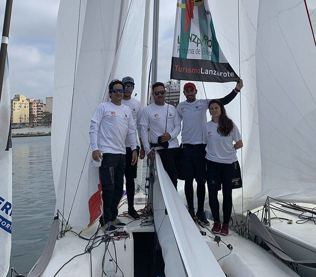 El segundo día de regatas en Liga Española de Vela - Trofeo Loterías y Apuestas del Estado, sonríe a los dos equipos canarios: Lanzarote y Gran Canaria.