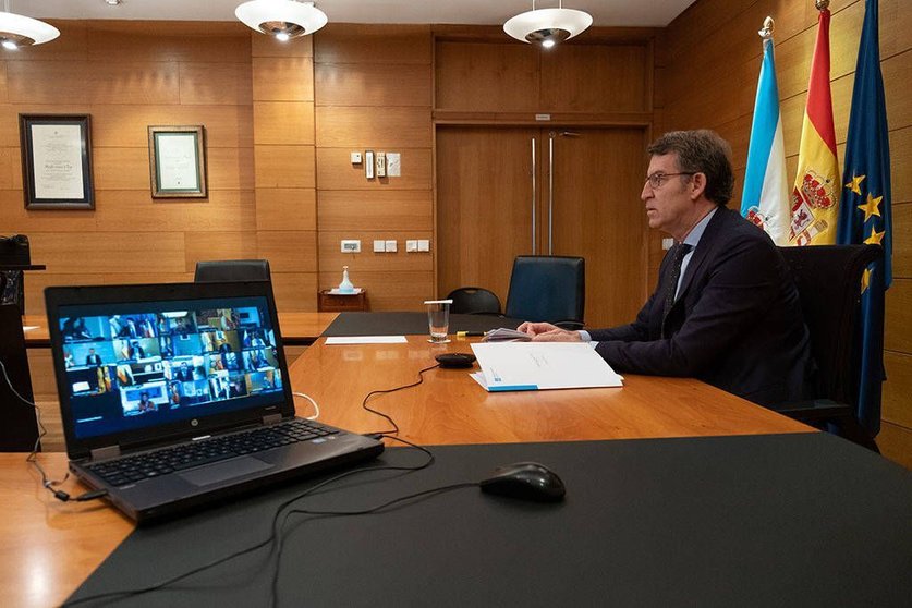 El titular del Gobierno gallego mantuvo hoy una nueva videoconferencia con el presidente del Gobierno central y los otros presidentes autonómicos.