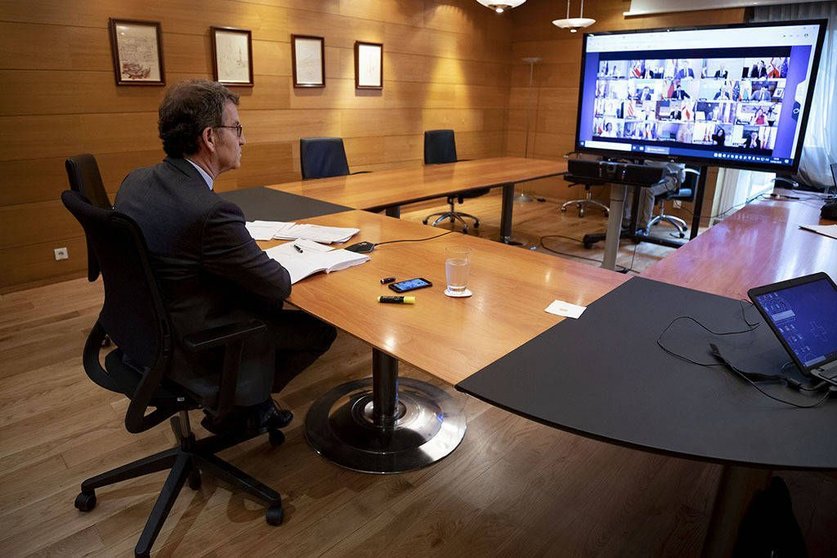 El titular del Gobierno gallego mantuvo hoy a 14ª videoconferencia con el Ejecutivo central y los otros presidentes autonómicos.