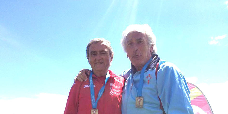 José Manuel Almudí (esquerda) e Manuel Rodríguez (dereita) campións galegos na categoría M80 e M70 respectivamente.