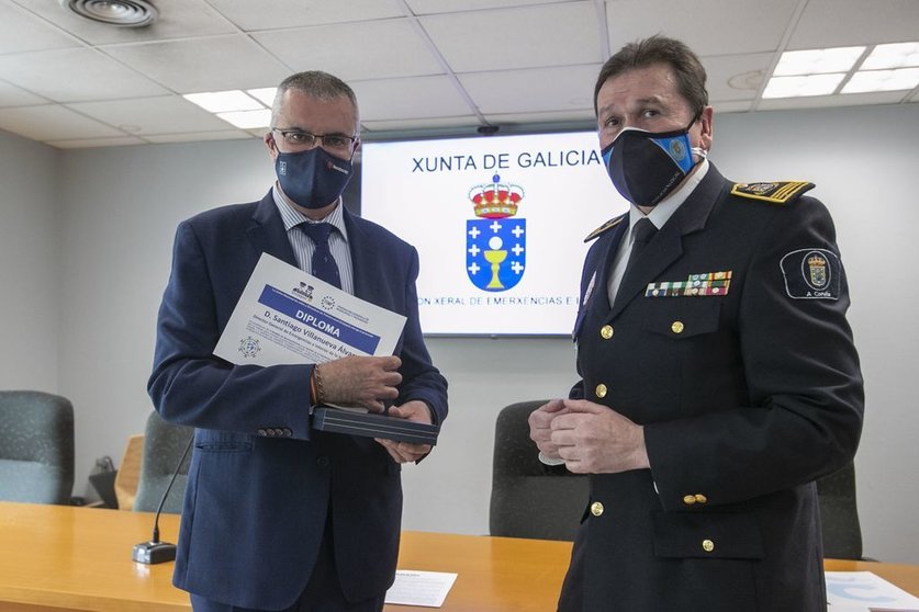 O director xeral de Emerxencias e Interior recibiu a medalla Covid-19 da Asociación de Xefes de Corpo e Mandos de Policía Local de Galicia (Axempol).