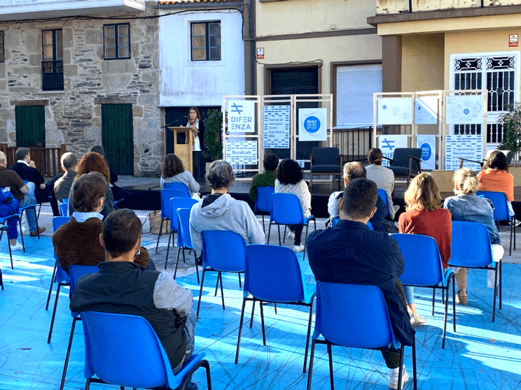 Durante las dos últimas semanas, expertos en diseño estratégico e innovación social trabajaron con la comunidad local para desarrollar el proyecto RuralLab Ferrolterra, destinado a buscar soluciones compartidas a retos sociales, económicos y ambientales.
