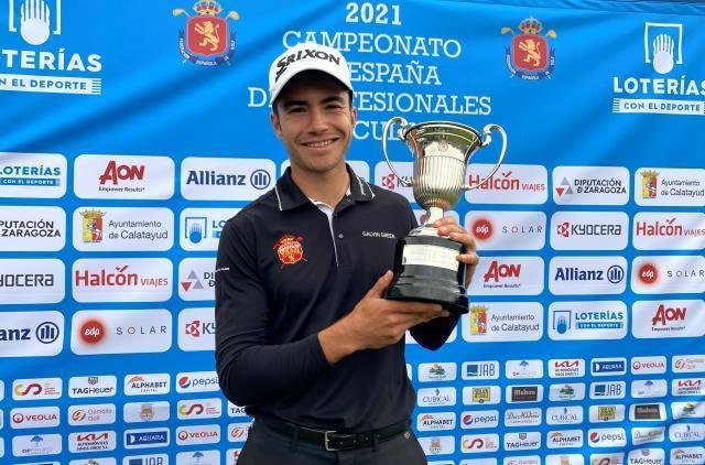 Cantero, el golfista asturiano, obtiene su primer triunfo profesional individual tras superar en un intensísimo playoff de desempate al vasco Javier Sainz.