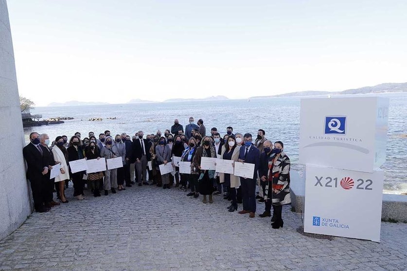 El vicepresidente primero de la Xunta, Alfonso Rueda, participó hoy en el acto de reconocimiento de las Q de Calidad Turística 2020 de Turismo de Galicia, donde destacó que la comunidad sumó el año pasado 38 nuevos sellos pese a la pandemia.