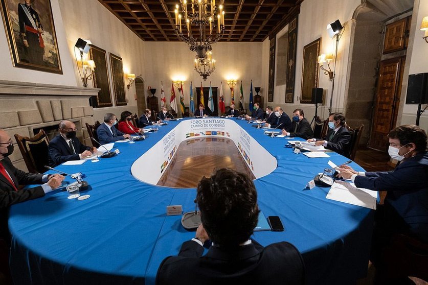 O titular do Goberno galego participou, xunto cos presidentes de Asturias, Cantabria, A Rioxa, Aragón, Castela-A Mancha, Estremadura e Castela e León, na reunión de traballo sobre financiamento autonómico.