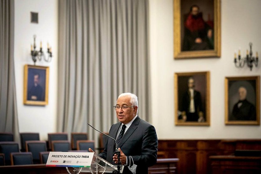 El primer ministro António Costa en la ceremonia de firma del contrato entre la Universidad de Oporto, Bosch y AICEP.