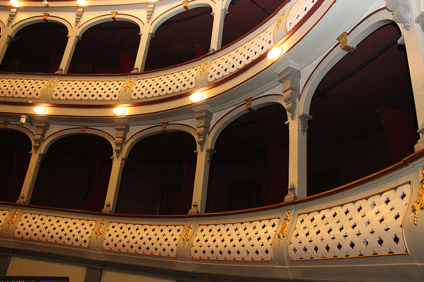 Interior do Teatro Diogo Bernardes. DL-G.