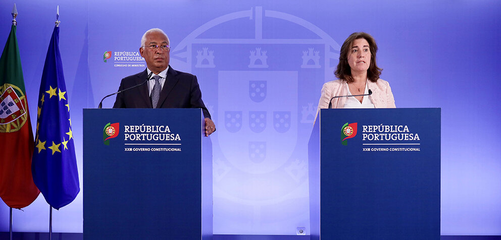 Primeiro-Ministro António Costa e Ministra do Trabalho, Solidariedade e Segurança Social, Ana Mendes Godinho, na conferência de imprensa do Conselho de Ministros extraordinário, Lisboa.