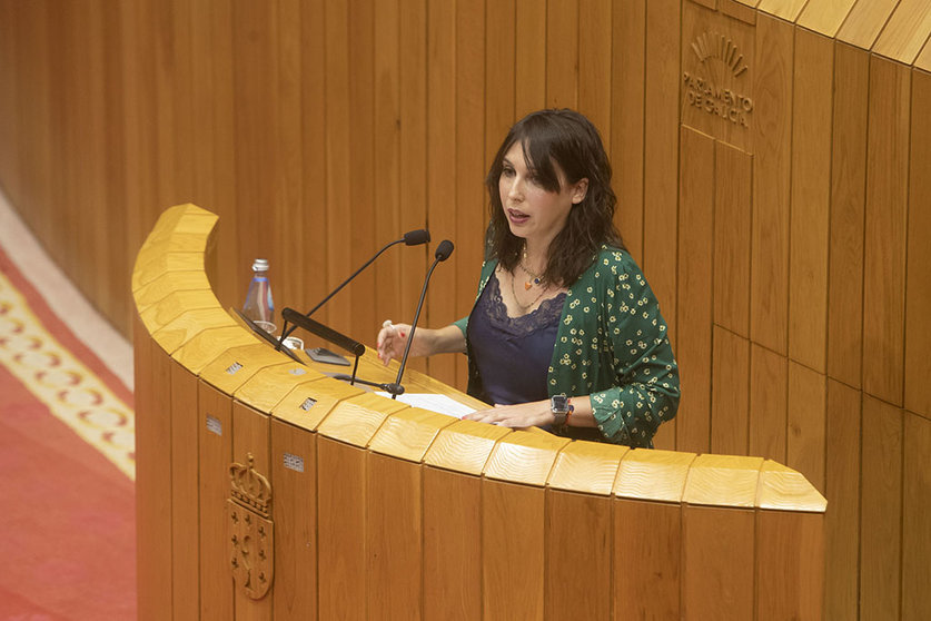 La conselleira de Promoción do Emprego e Igualdade, María Jesús Lorenzana, dio hoy cuenta en el Parlamento de la ejecución del Plan de acción en materia de empleo para 2023.