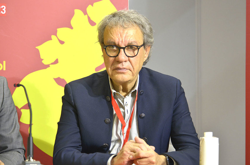 O xornalista e escritor Manuel Juliá, distinguido este ano como ‘Persoeiro de honra’ polo CRDO Ribeiro.