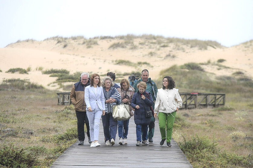 La vicepresidenta segunda y conselleira de Medio Ambiente, Territorio e Vivenda visitó hoy una de las zonas del parque natural en las que se centró la intervención.