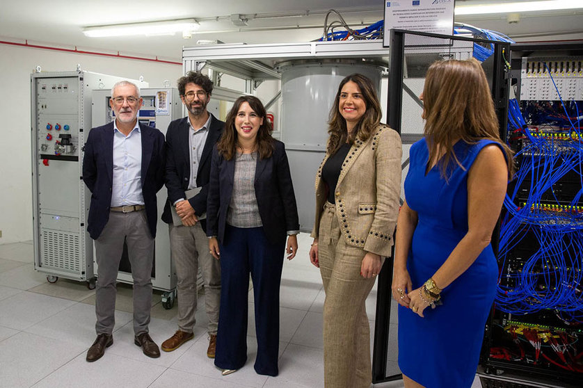 La conselleira de Economía, Industria e Innovación, María Jesús Lorenzana, participó en la inauguración en el Centro de Supercomputación de Galicia del ordenador cuántico con mayor potencia instalado en una instalación pública de I+D+i en el sur de Europa.