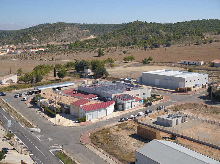 Esta granja en Albacete es la mayor productora de leche ecológica de cabra en España.