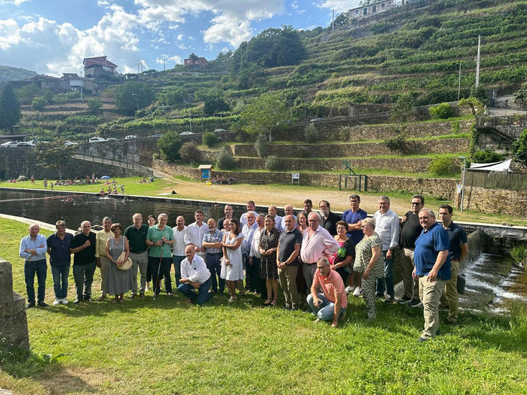 López Campos traslada a los representantes de la Ribeira Sacra su intención de conseguir la declaración de Patrimonio Mundial en el año 2026.