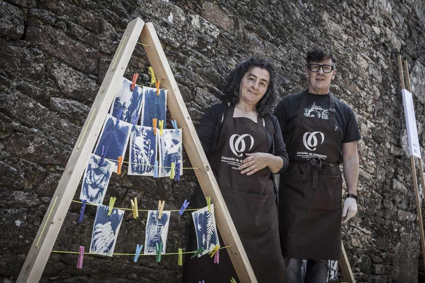 La Fundación Artesanía de Galicia patrocina dos talleres gratuitos especializados en estampación con la técnica del Gyotaku y en las cianotipias, impartidos por Peixesapop.