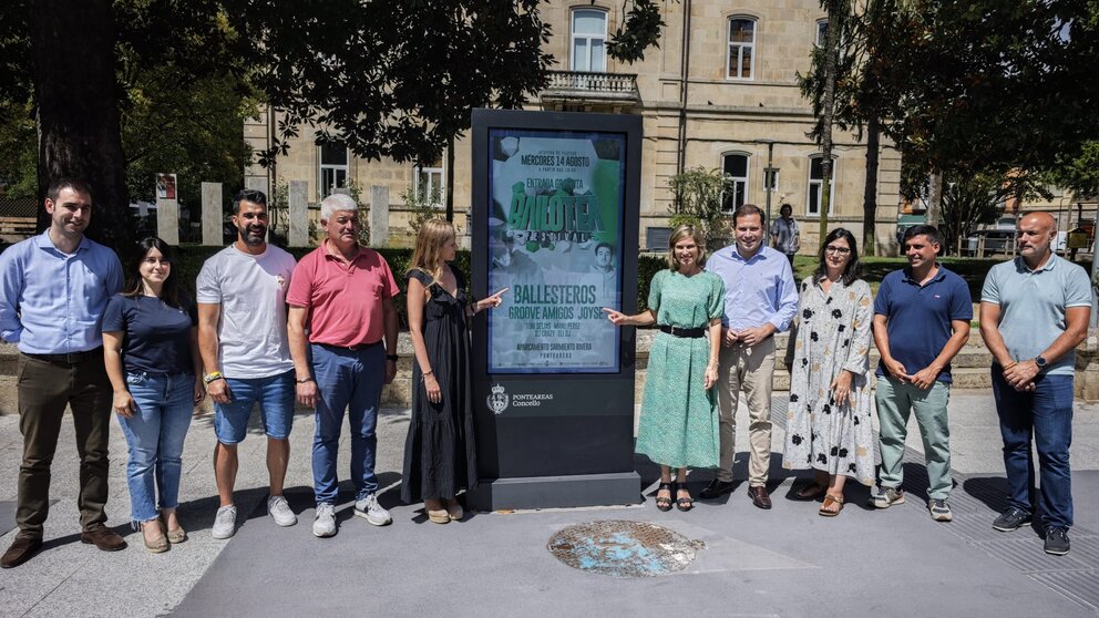 La alcaldesa Nava Castro y autoridades locales presentaron hoy el cartel, encabezado por Ballesteros, uno de los nombres más relevantes de la escena electrónica actual.