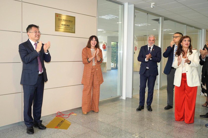 La conselleira de Economía e Industria asistió hoy a la inauguración de la oficina de representación comercial de CITIC Censa para Europa, ubicada en el Porriño.