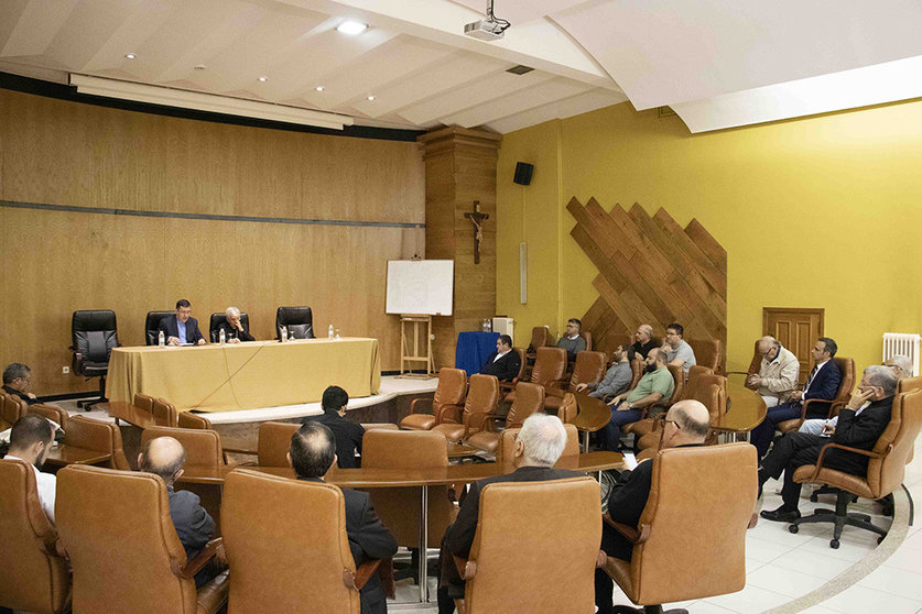 El acto académico, en el salón de actos del Seminario Mayor, contó con una lección inaugural impartida por el profesor Manuel Lage el curso pasado 23-24.