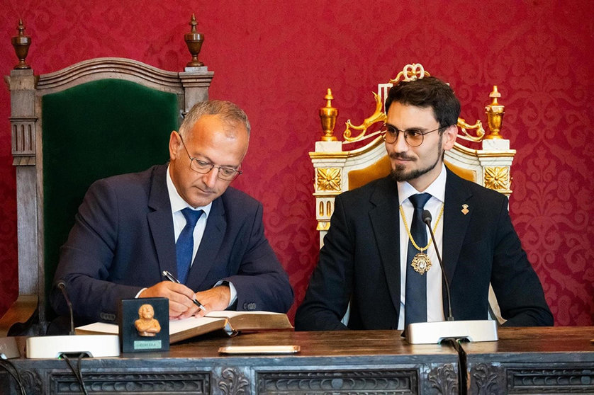 O Presidente da Câmara Municipal de Vila Nova de Cerveira, Rui Teixeira,  e o alcalde de Cervera, Jan Pomés.