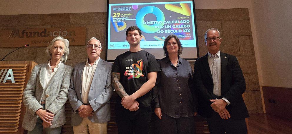 Autoridades que homenajearon al matemático José Rodríguez no proxecto internacional que permitiu establecer o metro como unidade de medida.