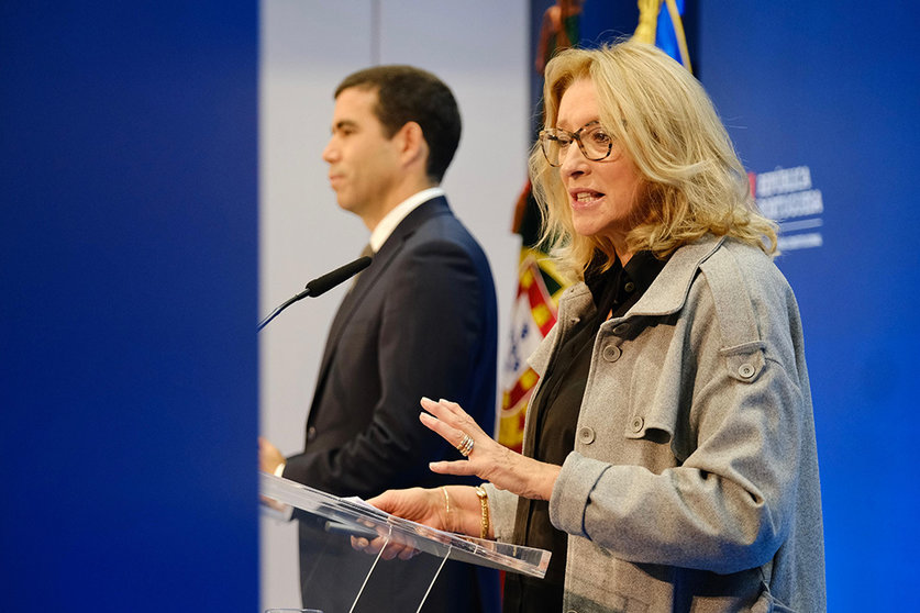 Ministro da Presidência e Ministra do Trabalho, Solidariedade e Segurança Social, na conferência de imprensa do Conselho de Ministros, Lisboa.