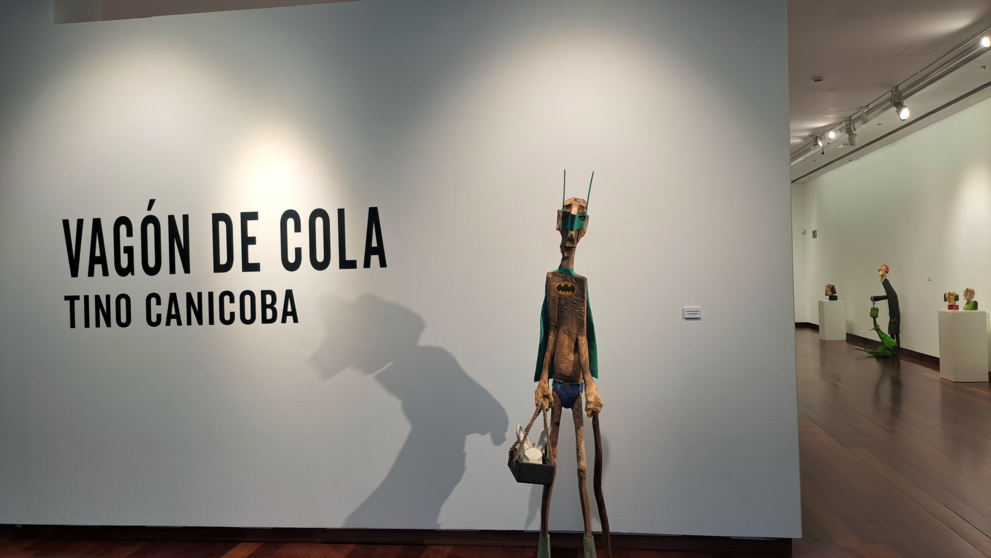 Tino Canicouba presenta a súa exposición "Vagón de Cola" na Sala Afundación de Vigo.