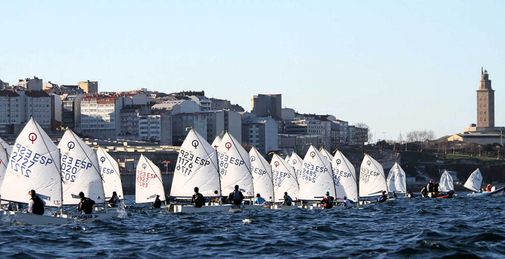 Las rías de Vigo y La Coruña con 50 y 35 barcos respectivamente las dos mayores focos de participación. ARCHIVO. MOEBIUS.