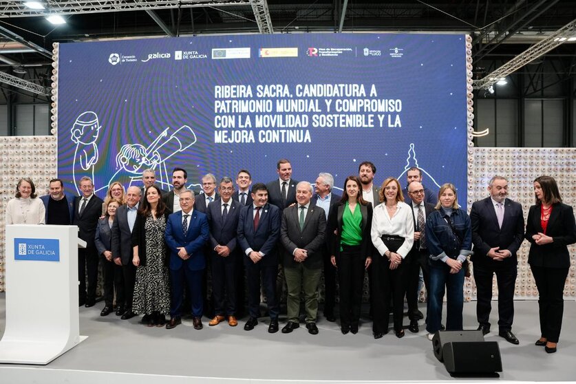 La presentación tuvo lugar en el expositor de Galicia en la Feria Internacional de Turismo, junto con el Consorcio de Turismo Ribeira Sacra.