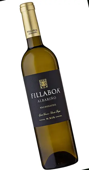 El albariño Fillaboa 2023, 100% albariño, con crianza sobre lías, destaca por su frescura, aromas frutales.