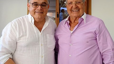 Nuestro colaborador Alberto Barciela con Olegario Vázquez Raña.